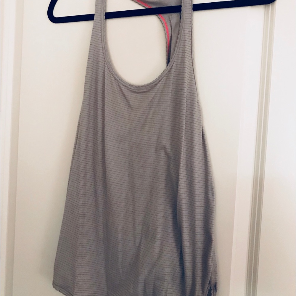 Lululemon grey tank